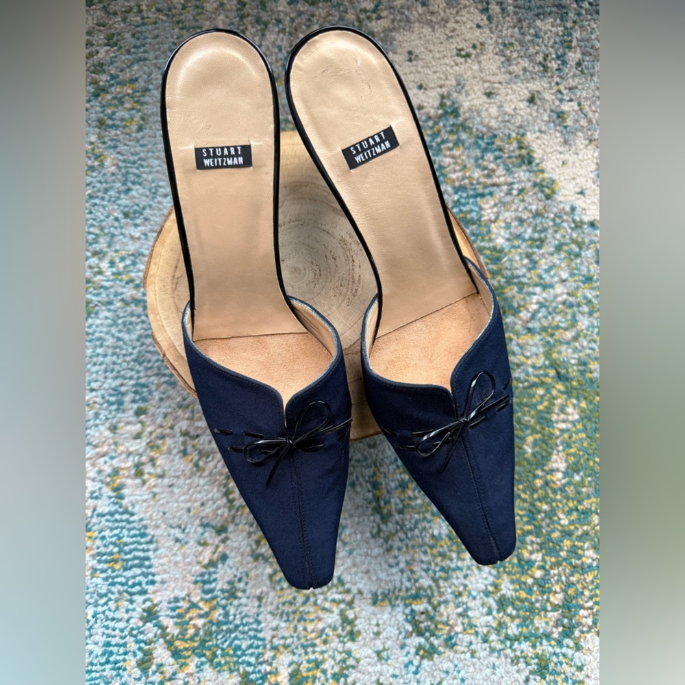 NWOT vintage Stuart Weitzman navy blue patent bow canvas mules, size 10M